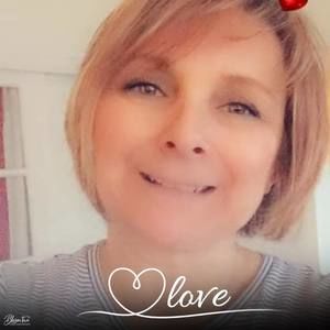 Meet your Posher, Caroline